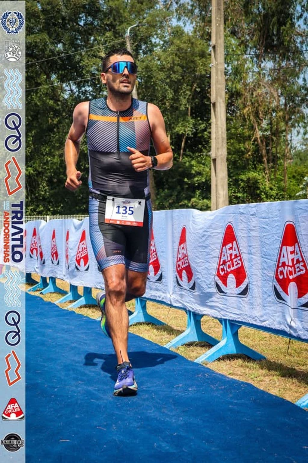 Atleta com o dorsal 135