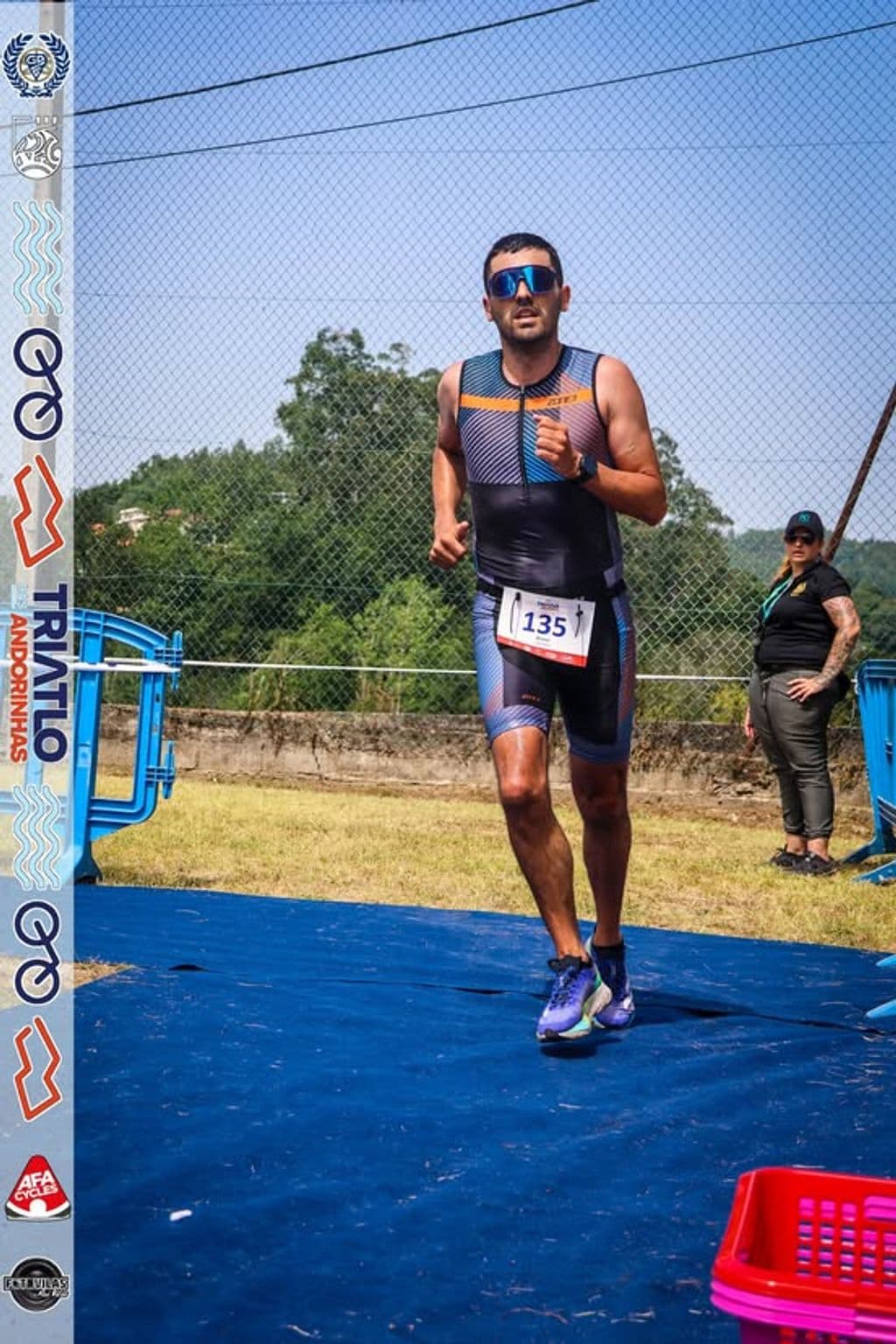 Atleta com o dorsal 135