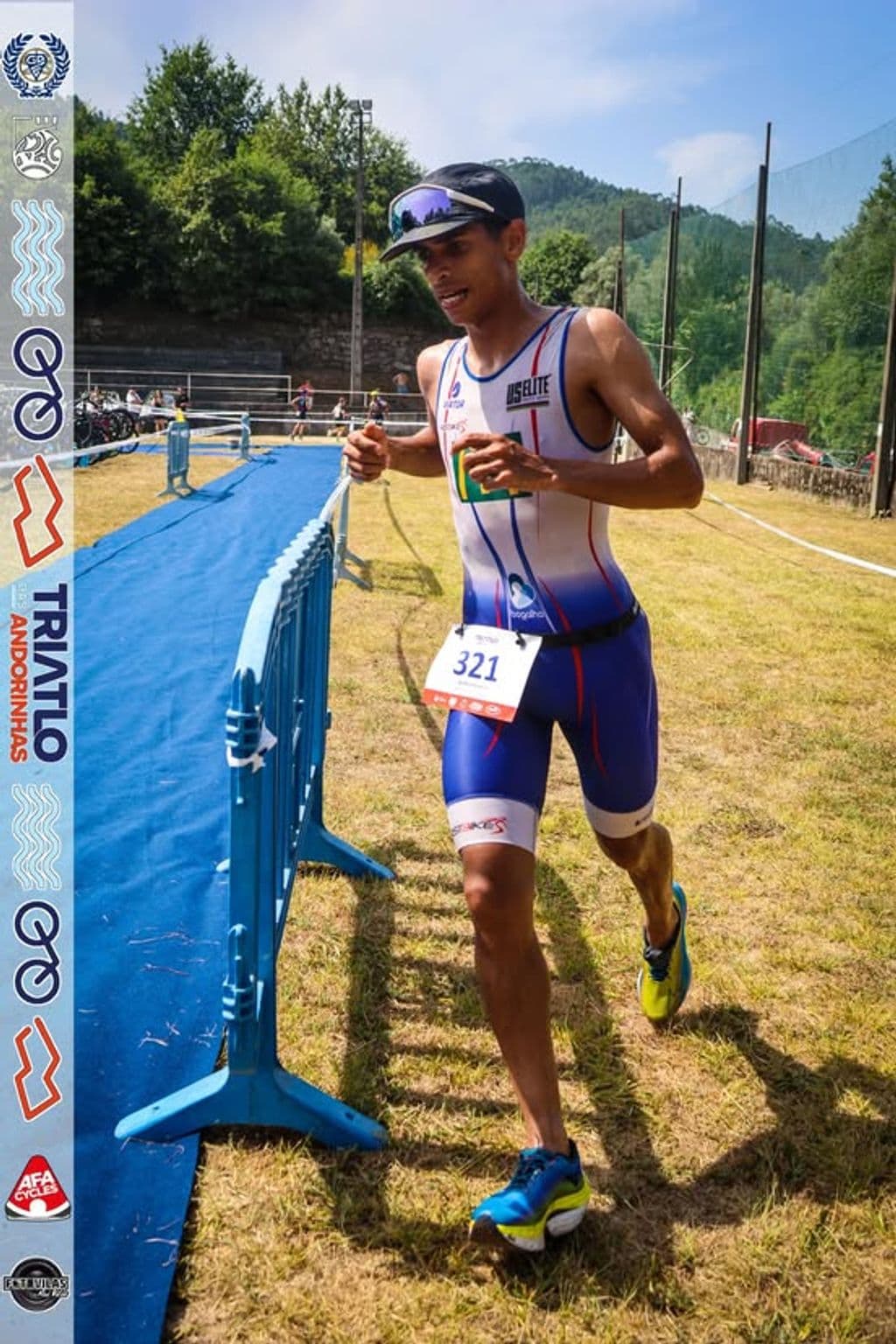 Atleta com o dorsal 321