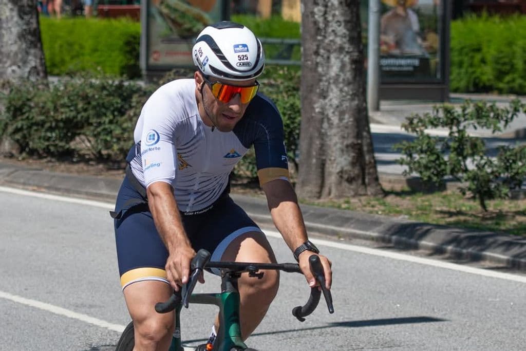 Atleta com o dorsal 525