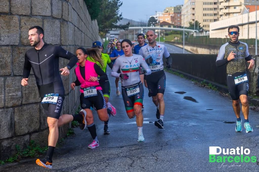 Atleta com o dorsal 142