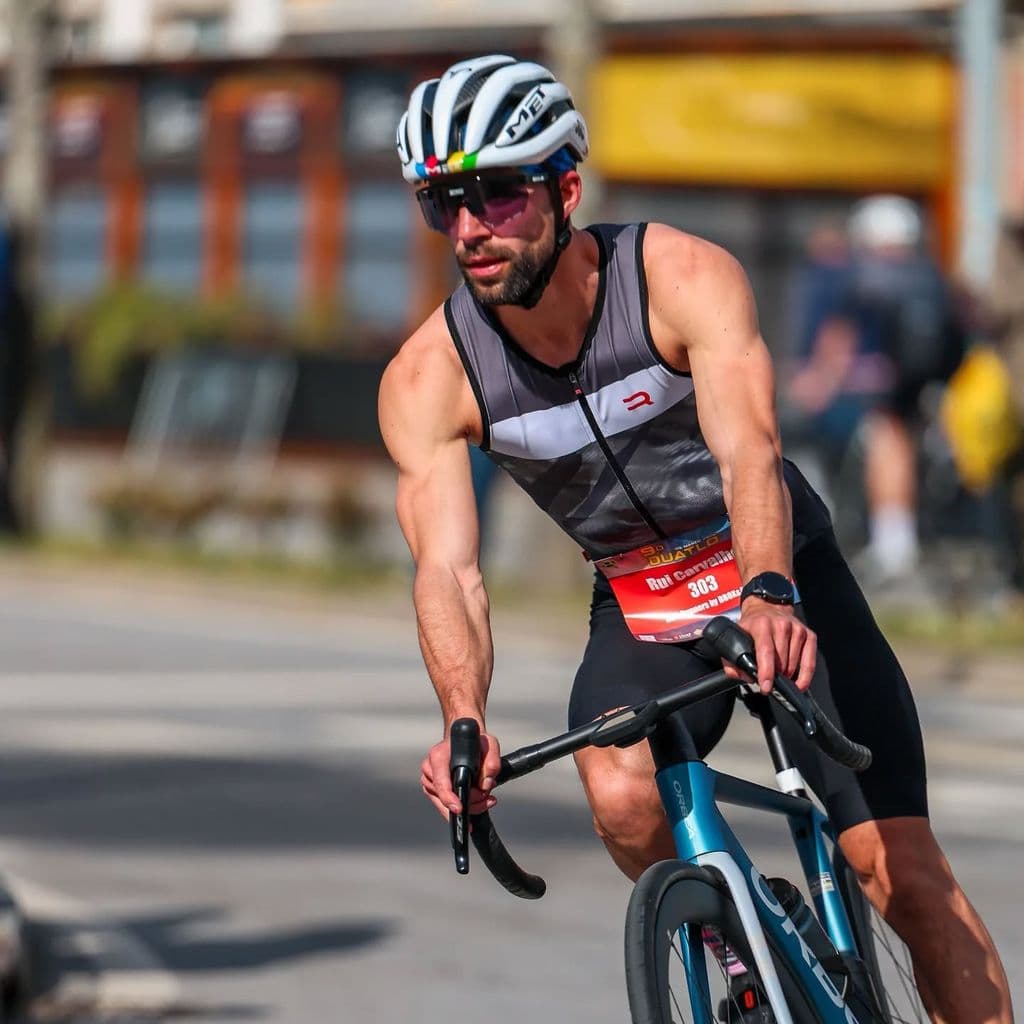 Atleta com o dorsal 303