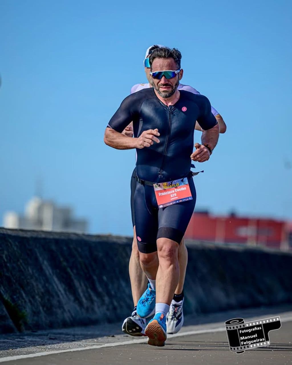 Atleta com o dorsal 329