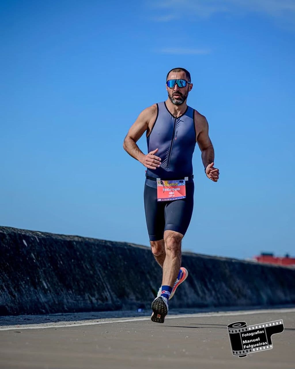 Atleta com o dorsal 405