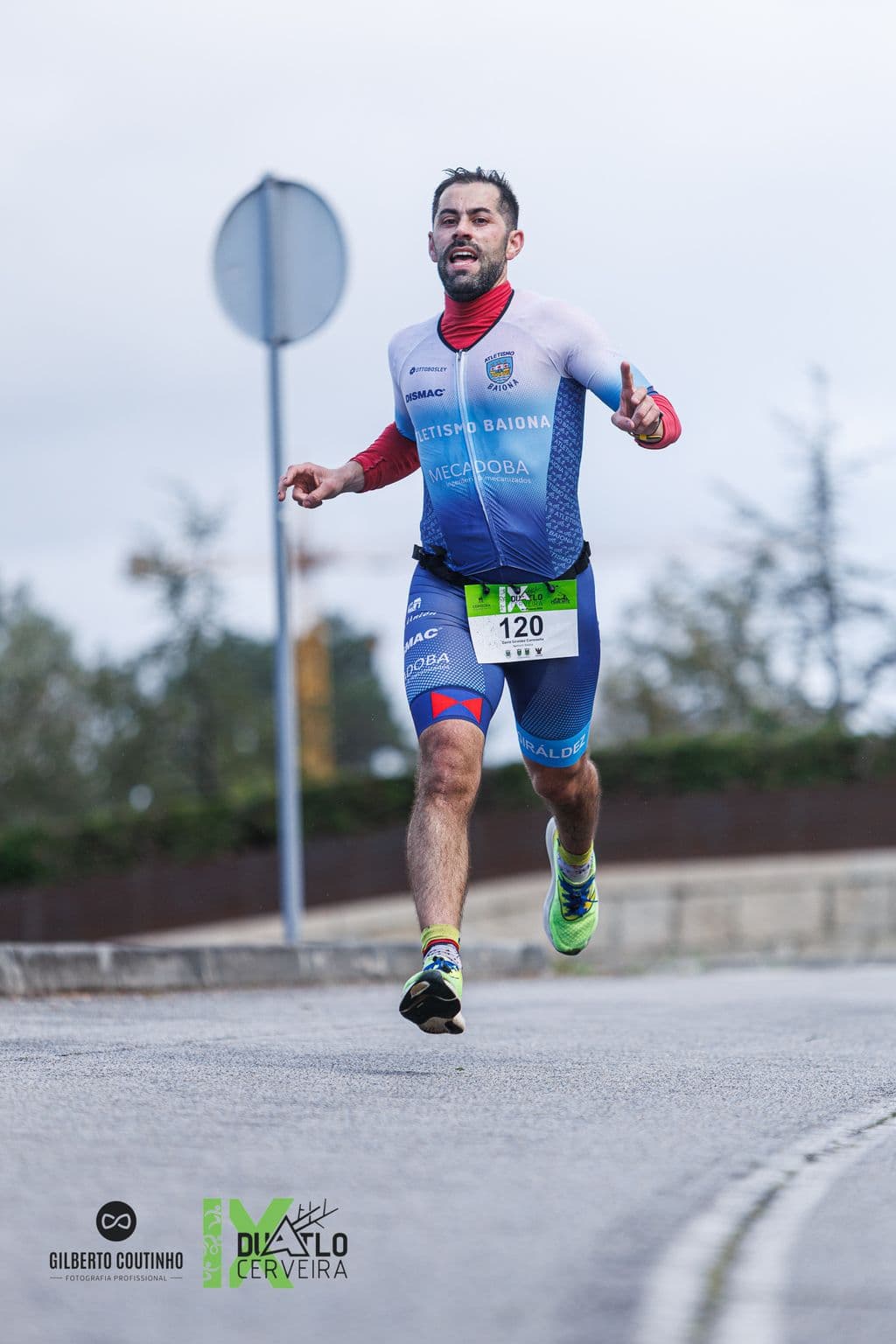 Atleta com o dorsal 120