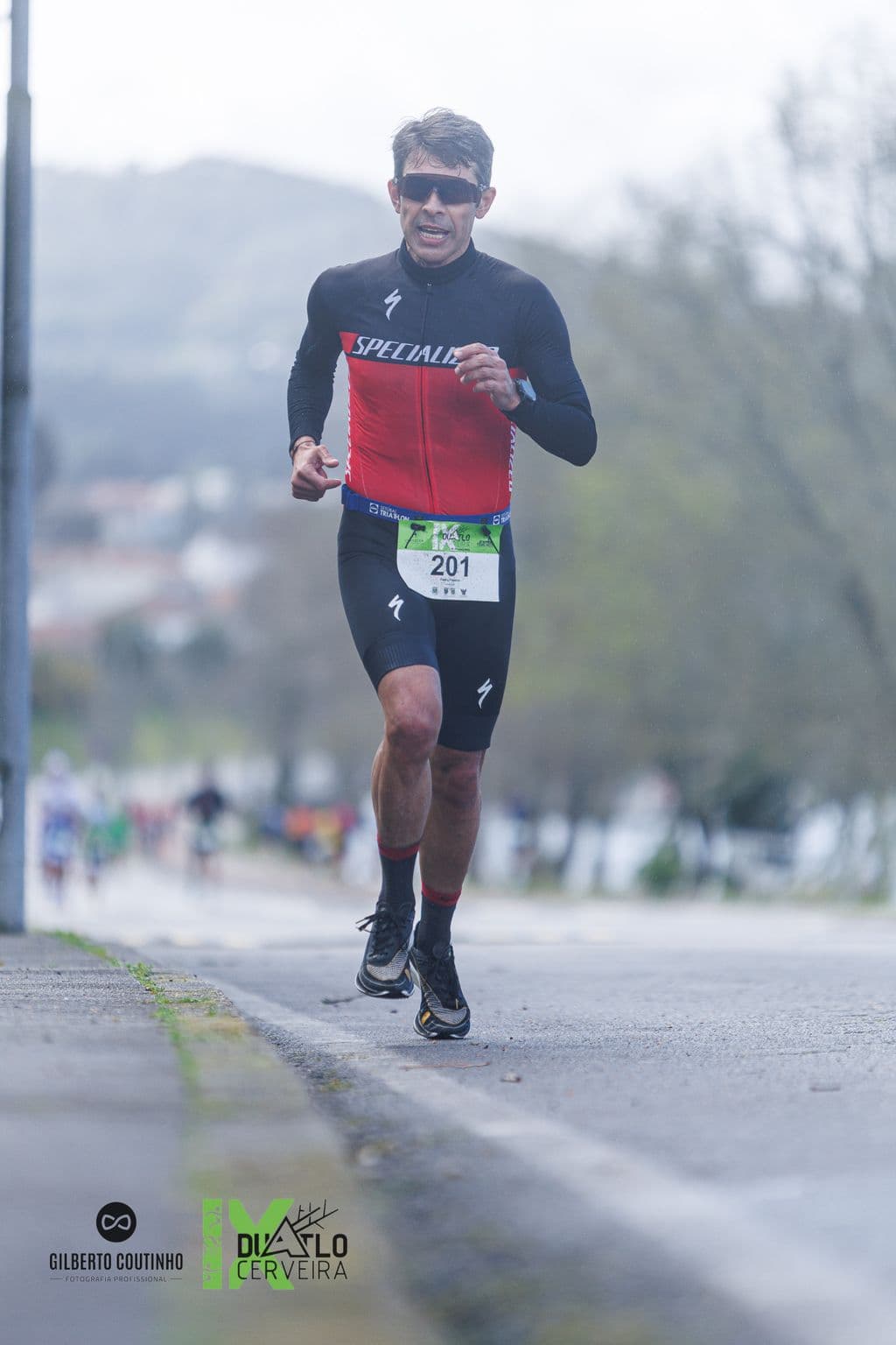 Atleta com o dorsal 201