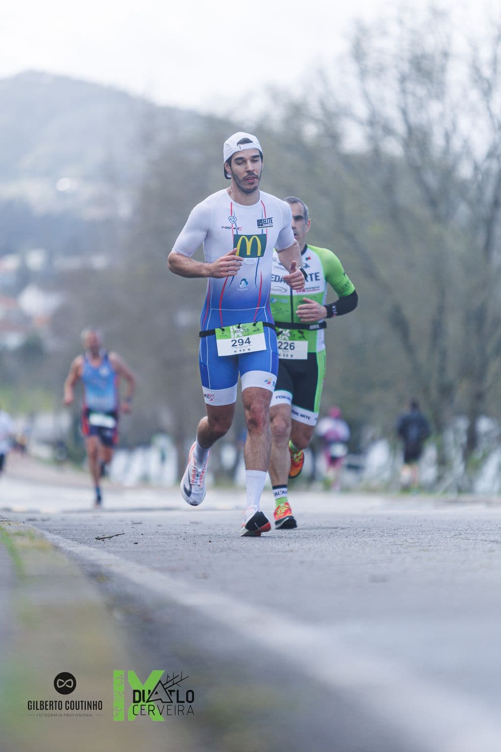 Atleta com o dorsal 294