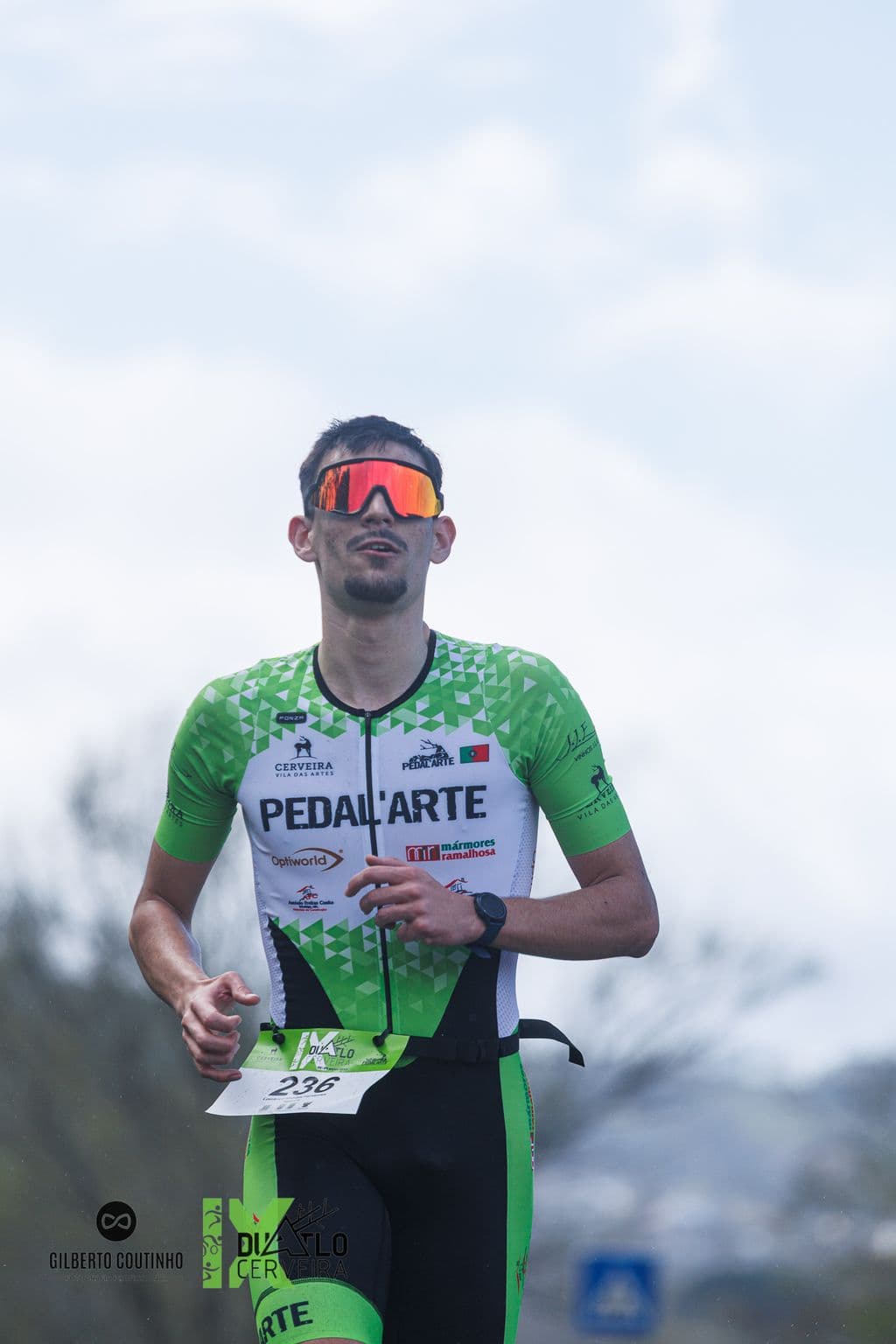 Atleta com o dorsal 236