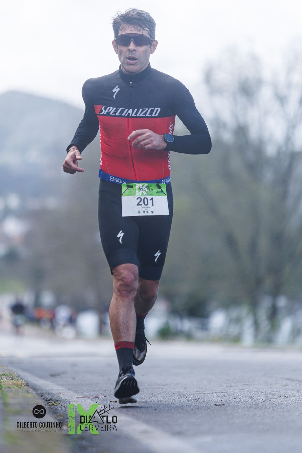 Atleta com o dorsal 201