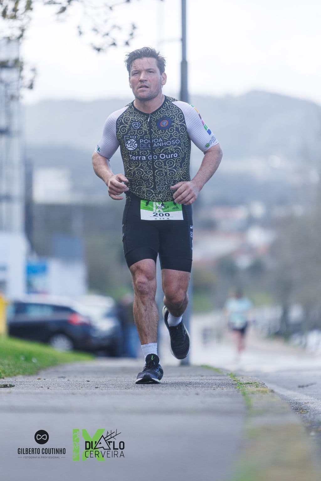 Atleta com o dorsal 200