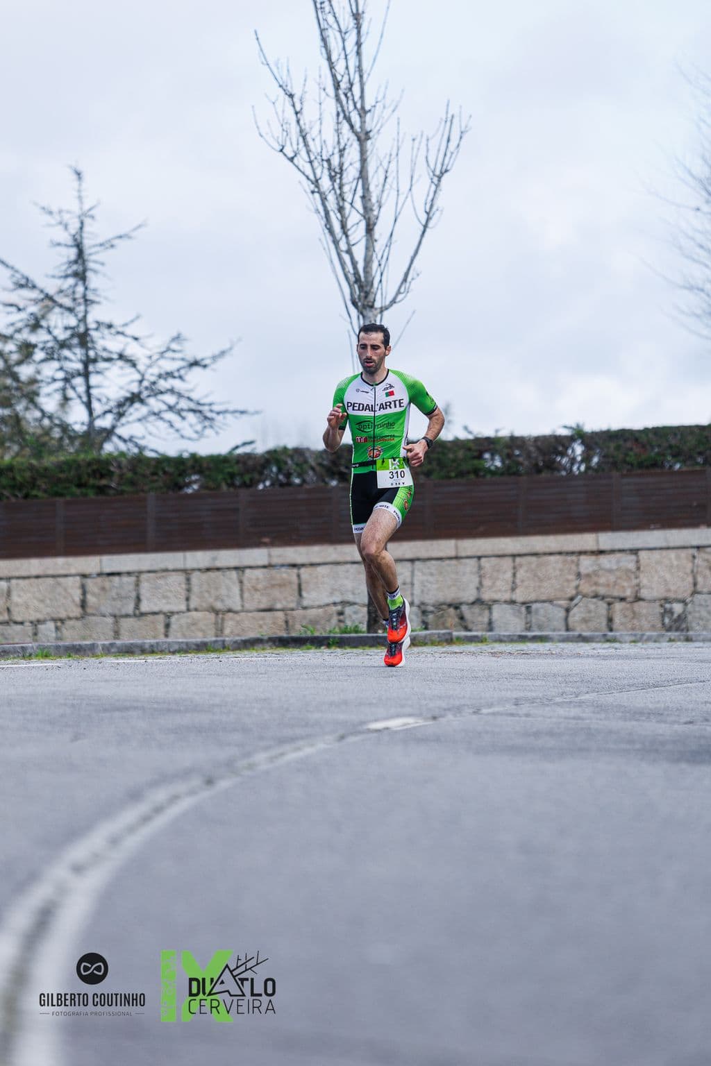 Atleta com o dorsal 310