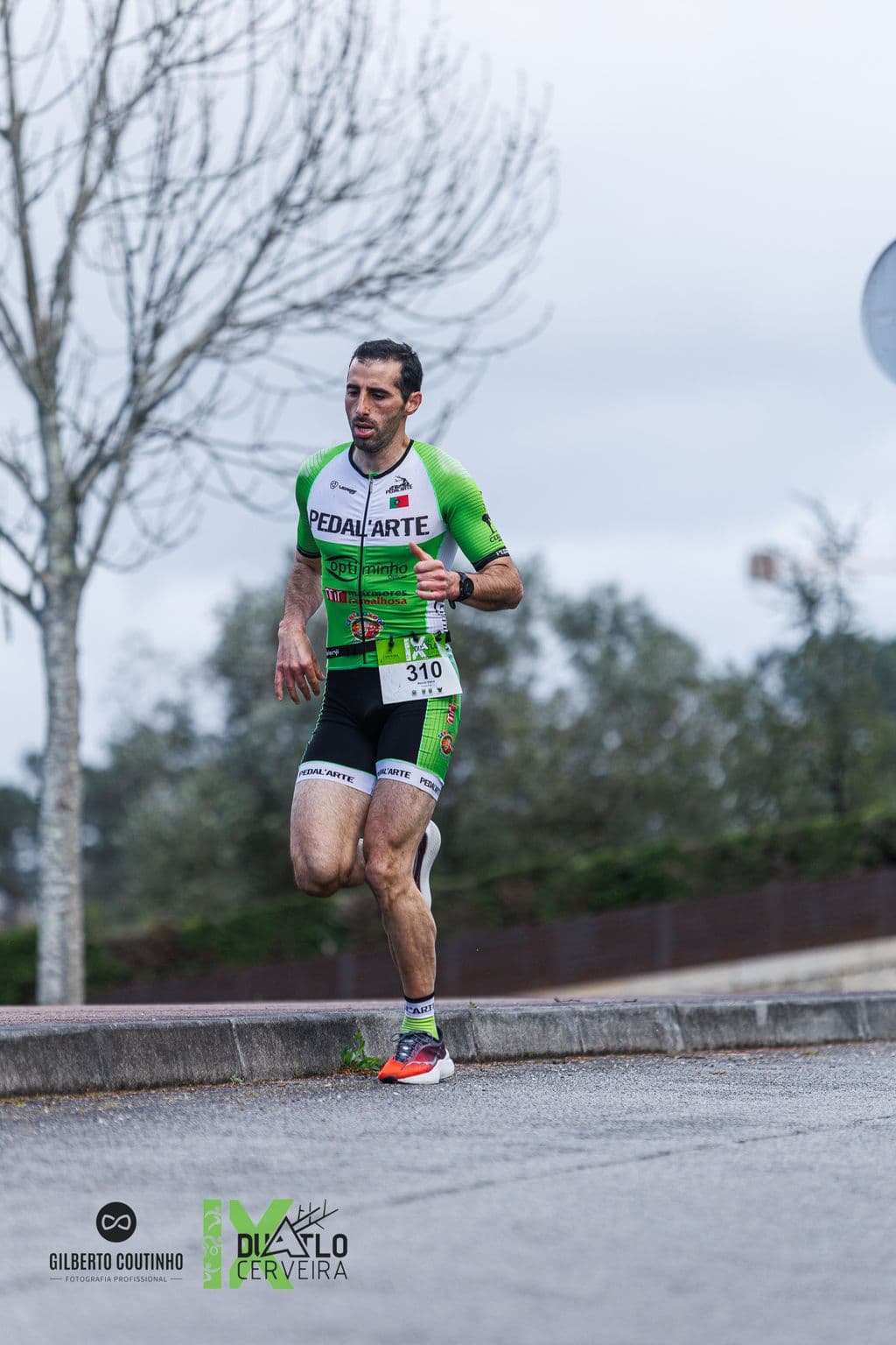 Atleta com o dorsal 310