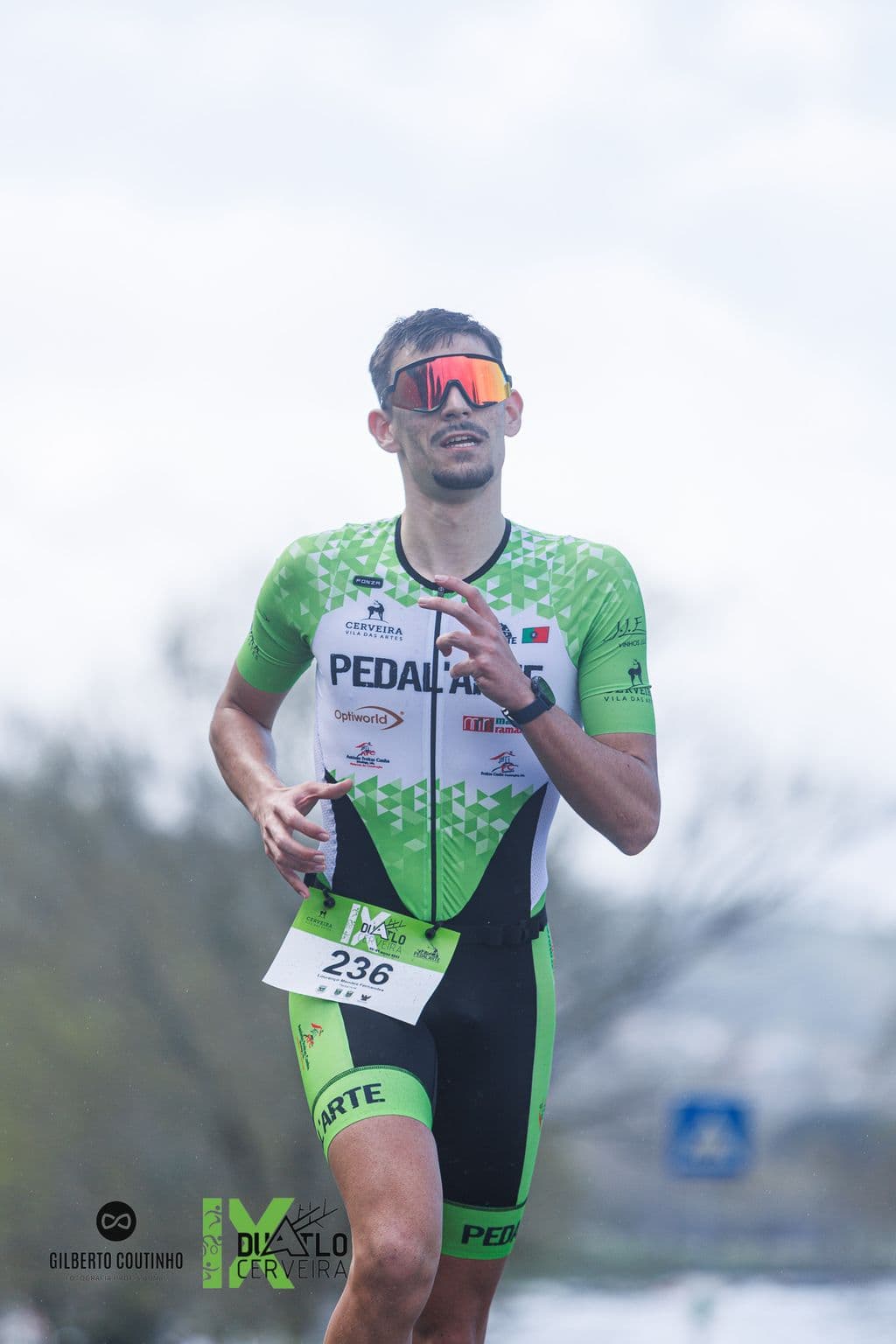 Atleta com o dorsal 236