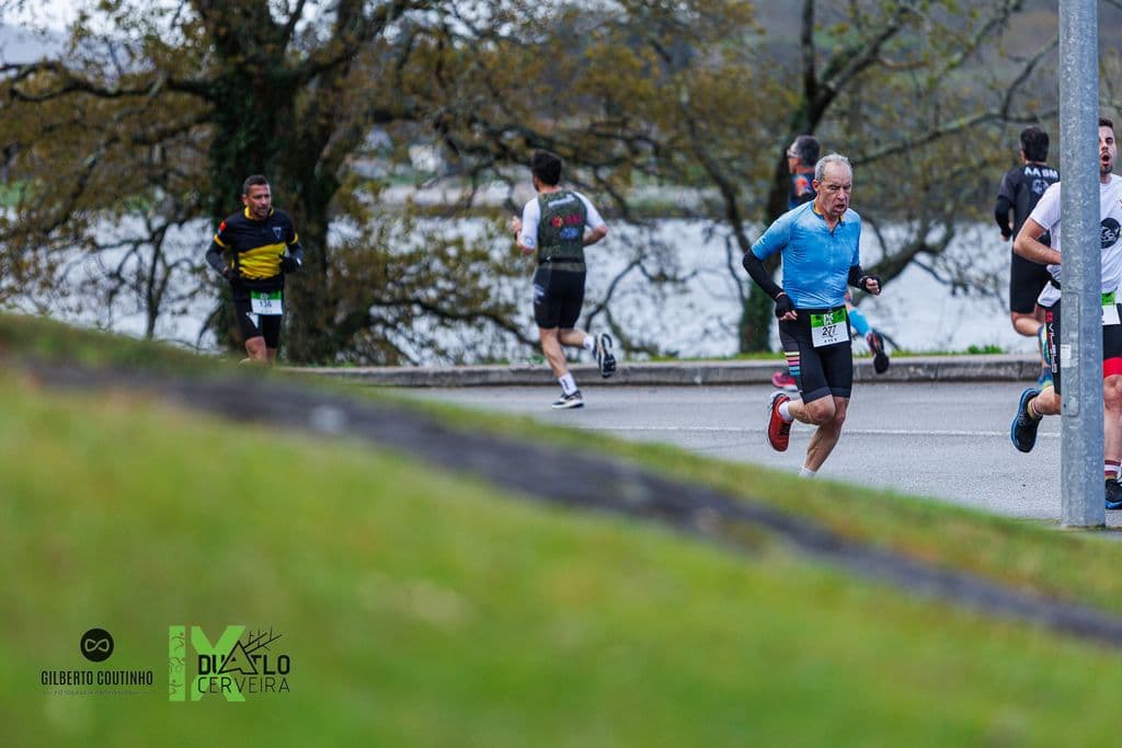 Atleta com o dorsal 277