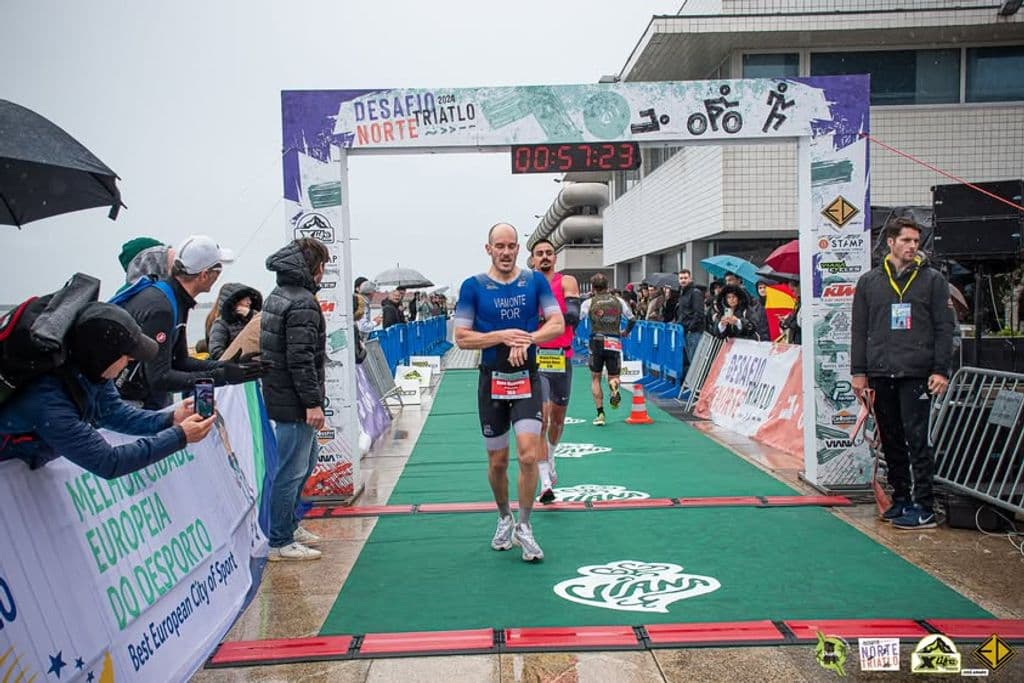 Atleta com o dorsal 169