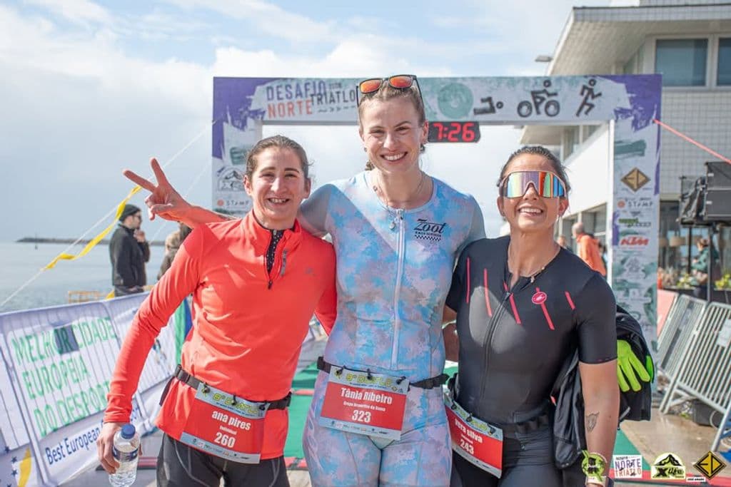 Atleta com o dorsal 323