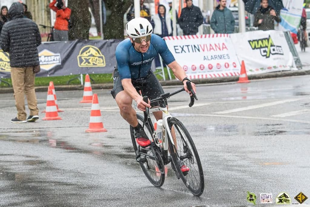 Atleta com o dorsal 404