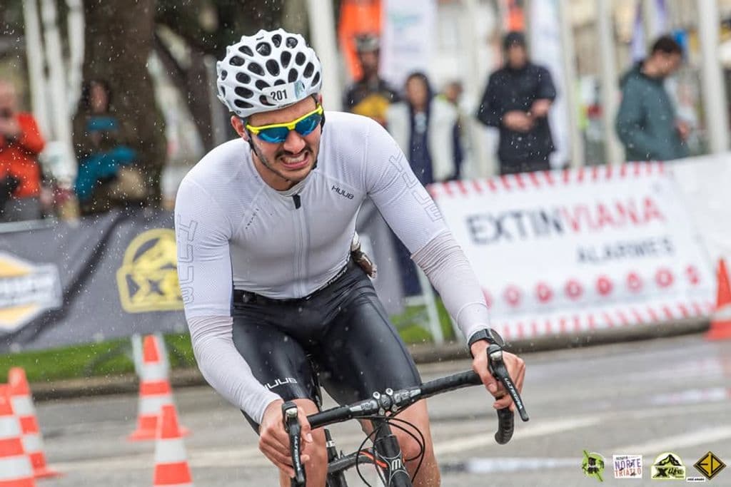 Atleta com o dorsal 201