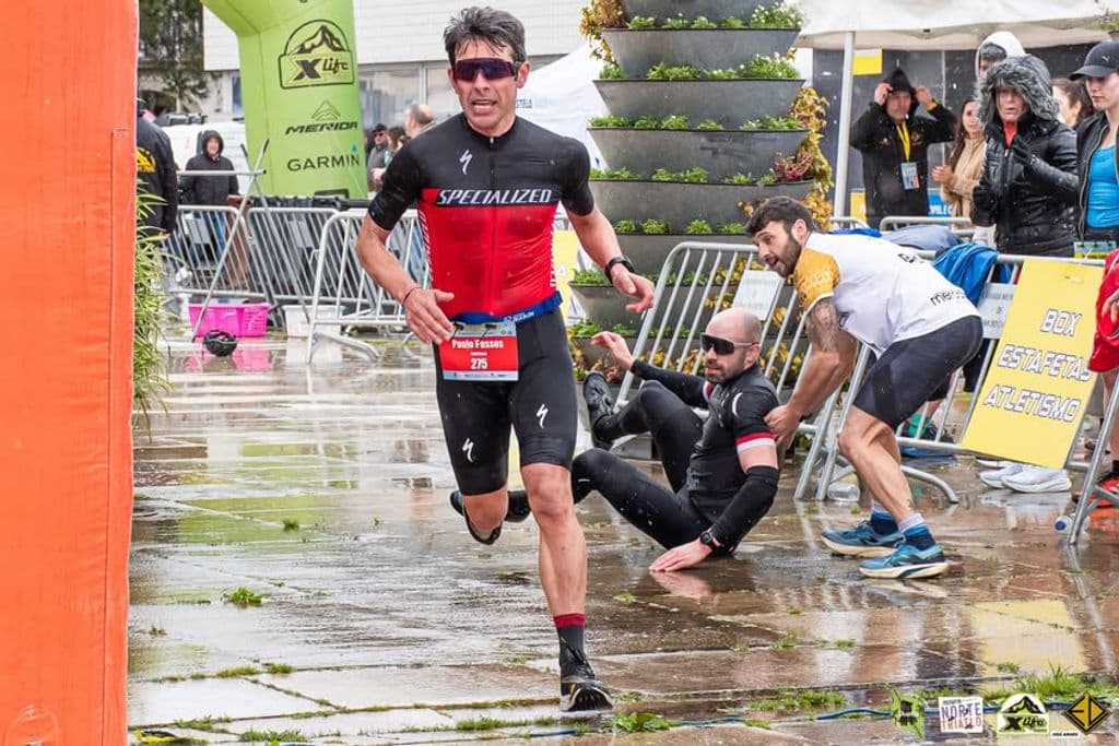 Atleta com o dorsal 275
