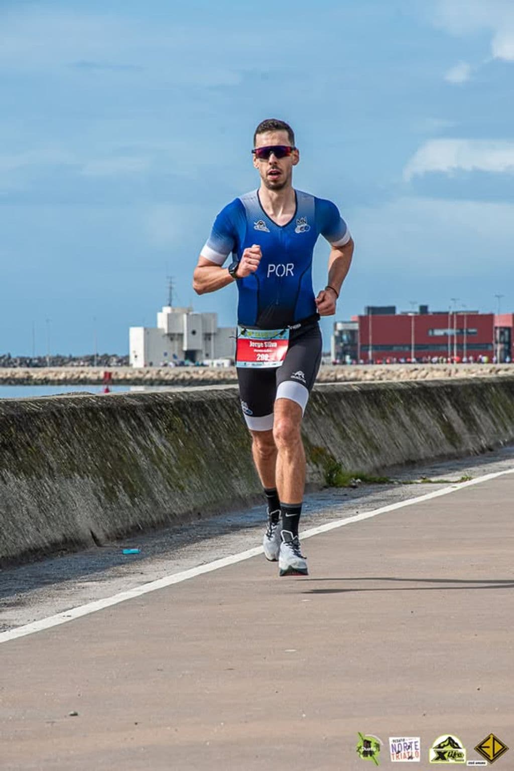 Atleta com o dorsal 200