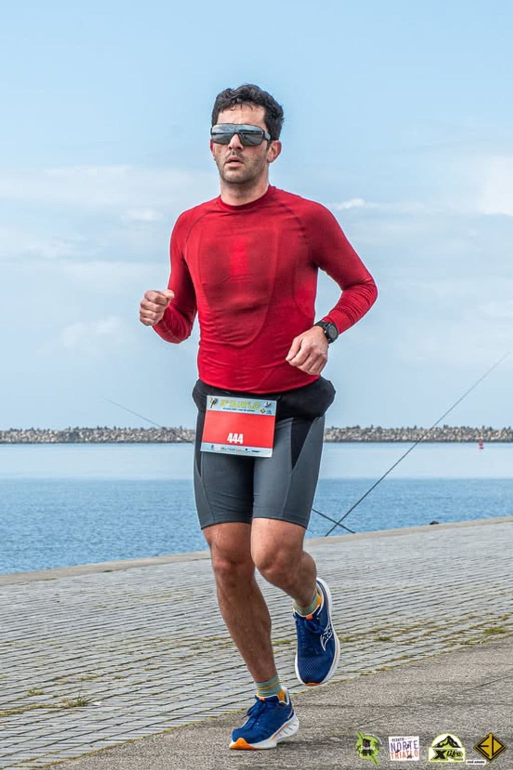 Atleta com o dorsal 444