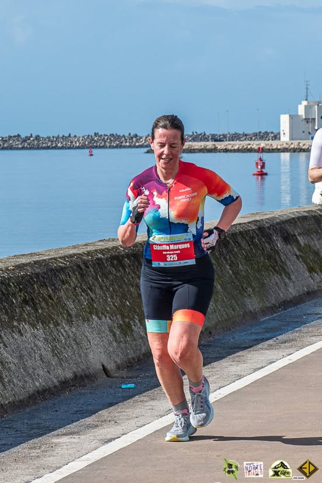Atleta com o dorsal 325