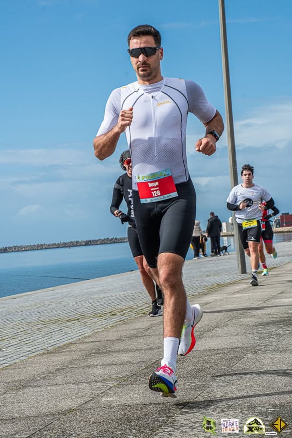 Atleta com o dorsal 128