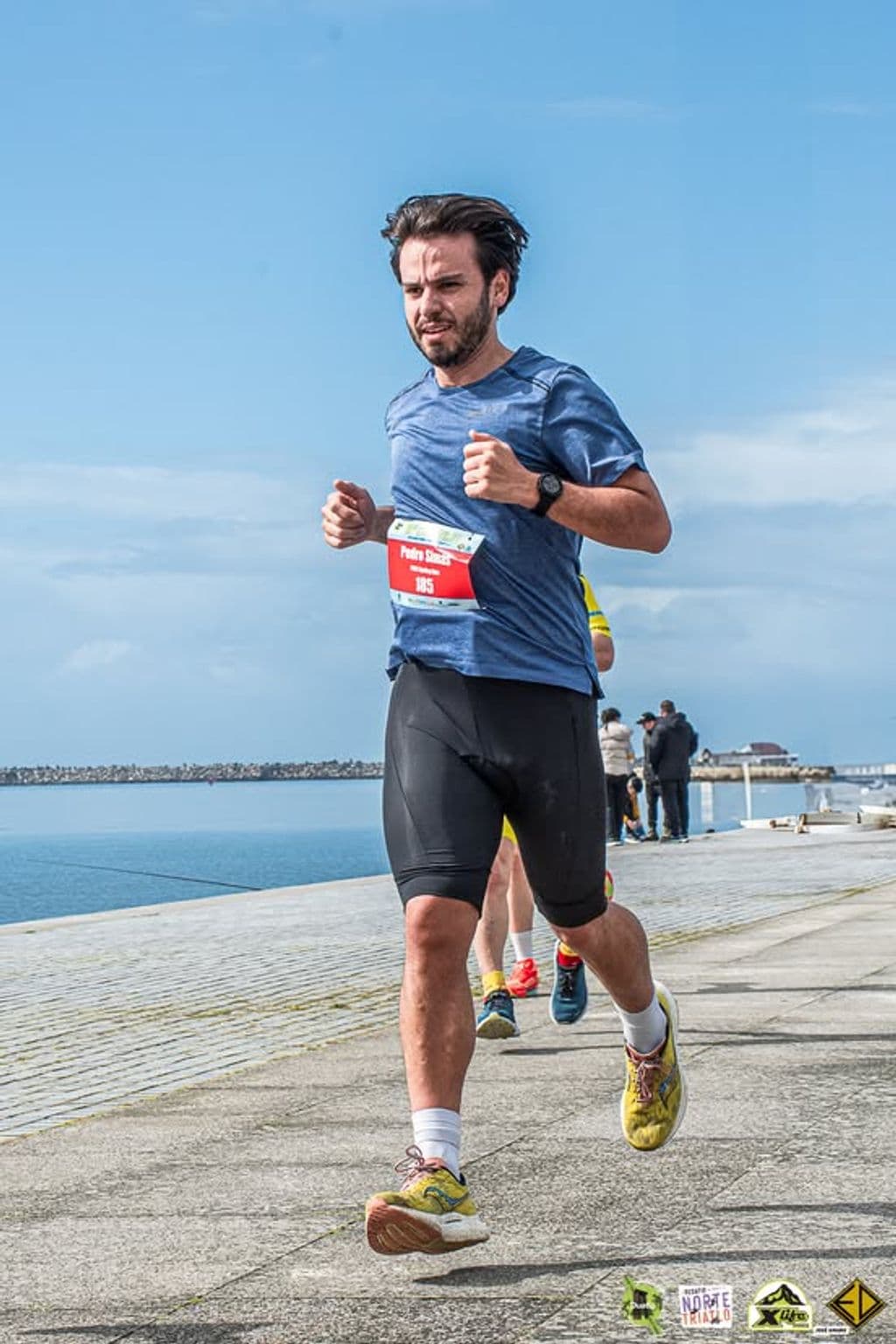 Atleta com o dorsal 185