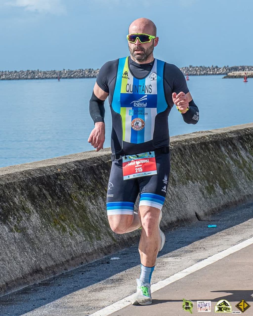 Atleta com o dorsal 215