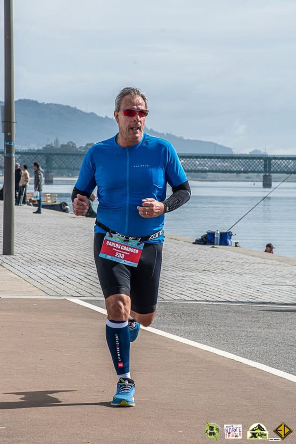 Atleta com o dorsal 233