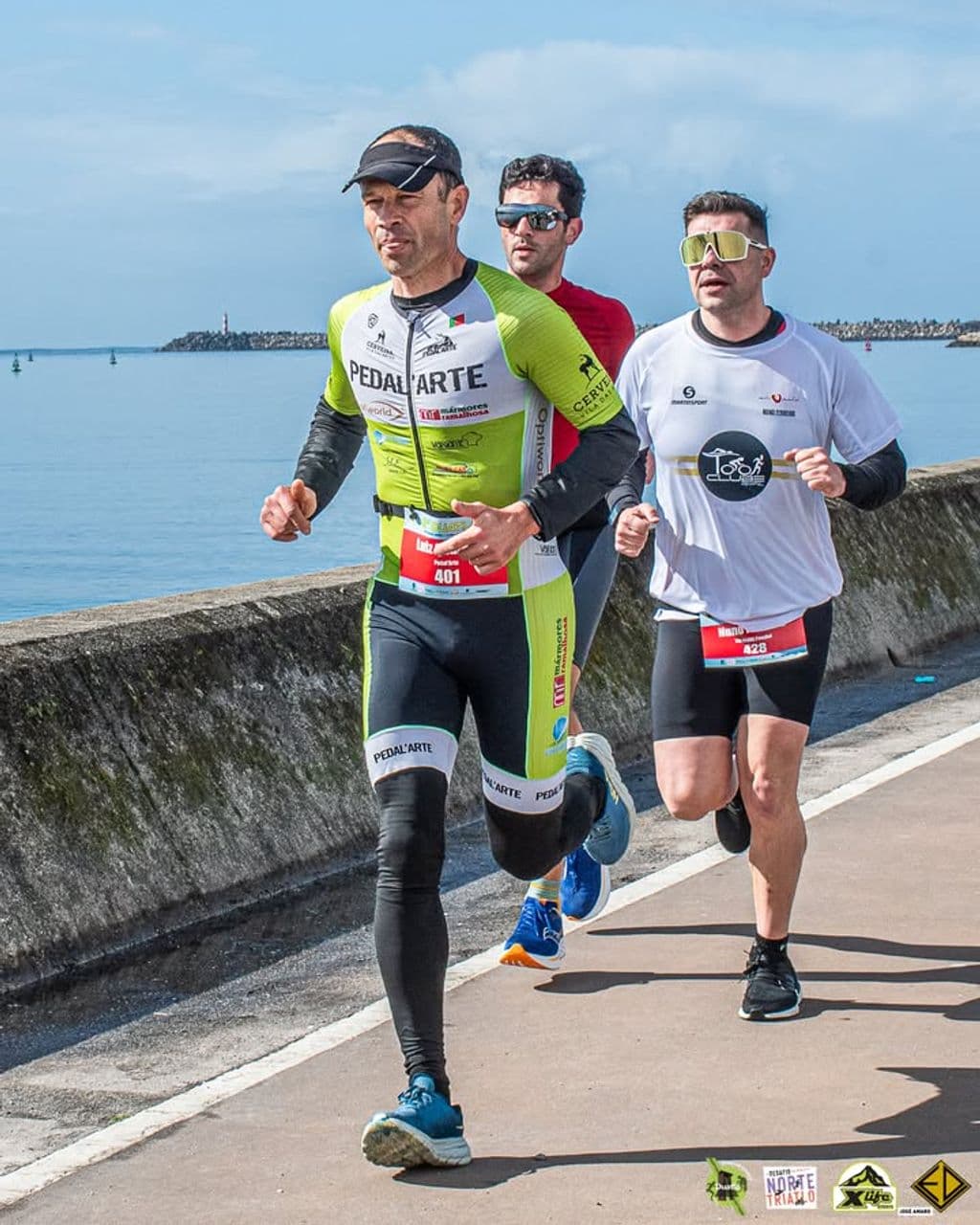 Atleta com o dorsal 401