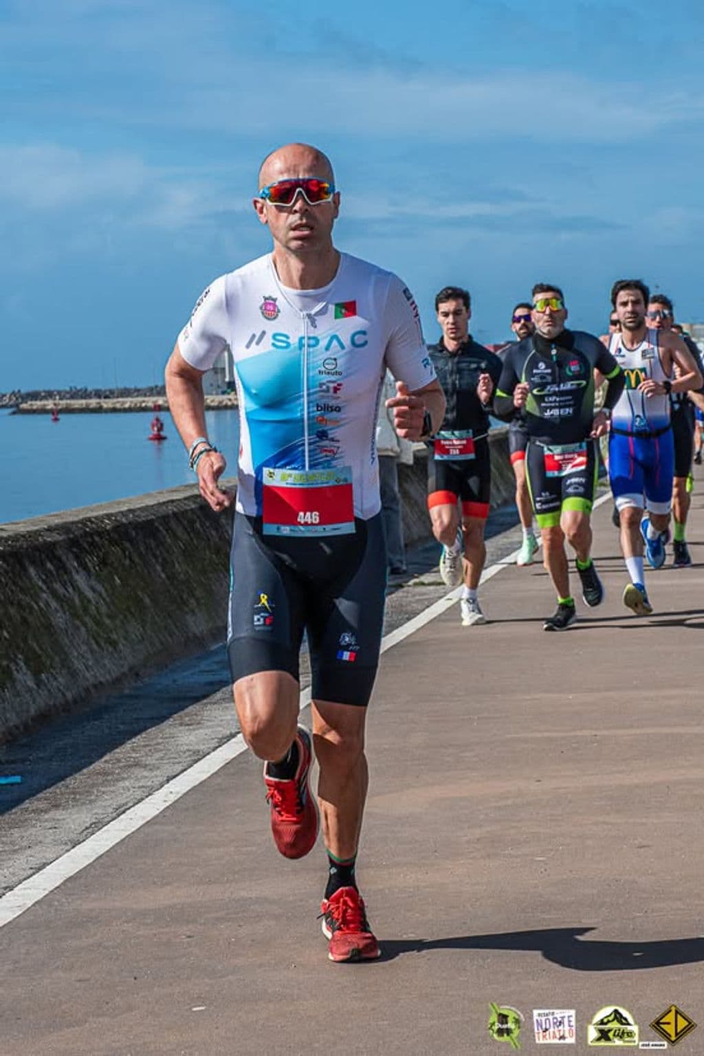 Atleta com o dorsal 446