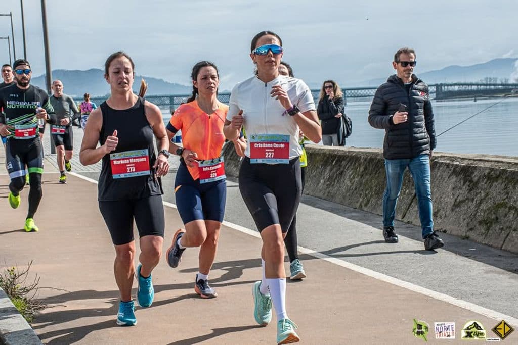 Atleta com o dorsal 329