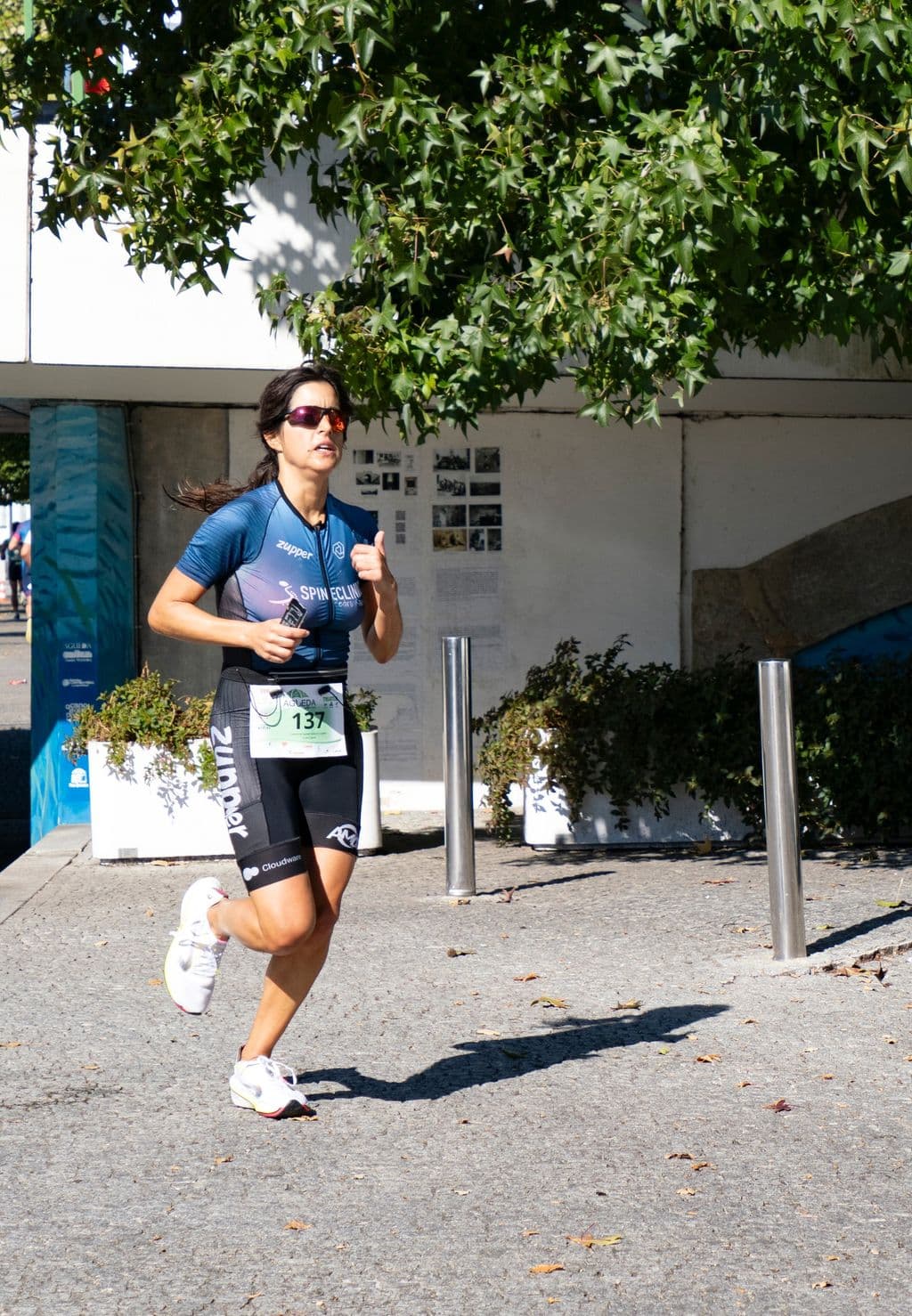 Atleta com o dorsal 137