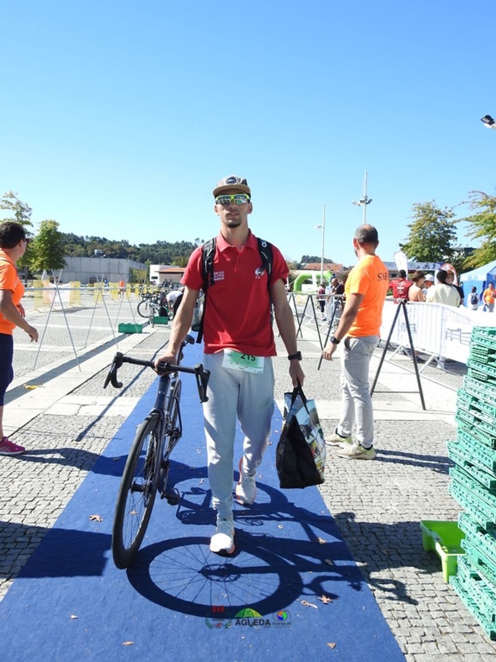 Atleta com o dorsal 215
