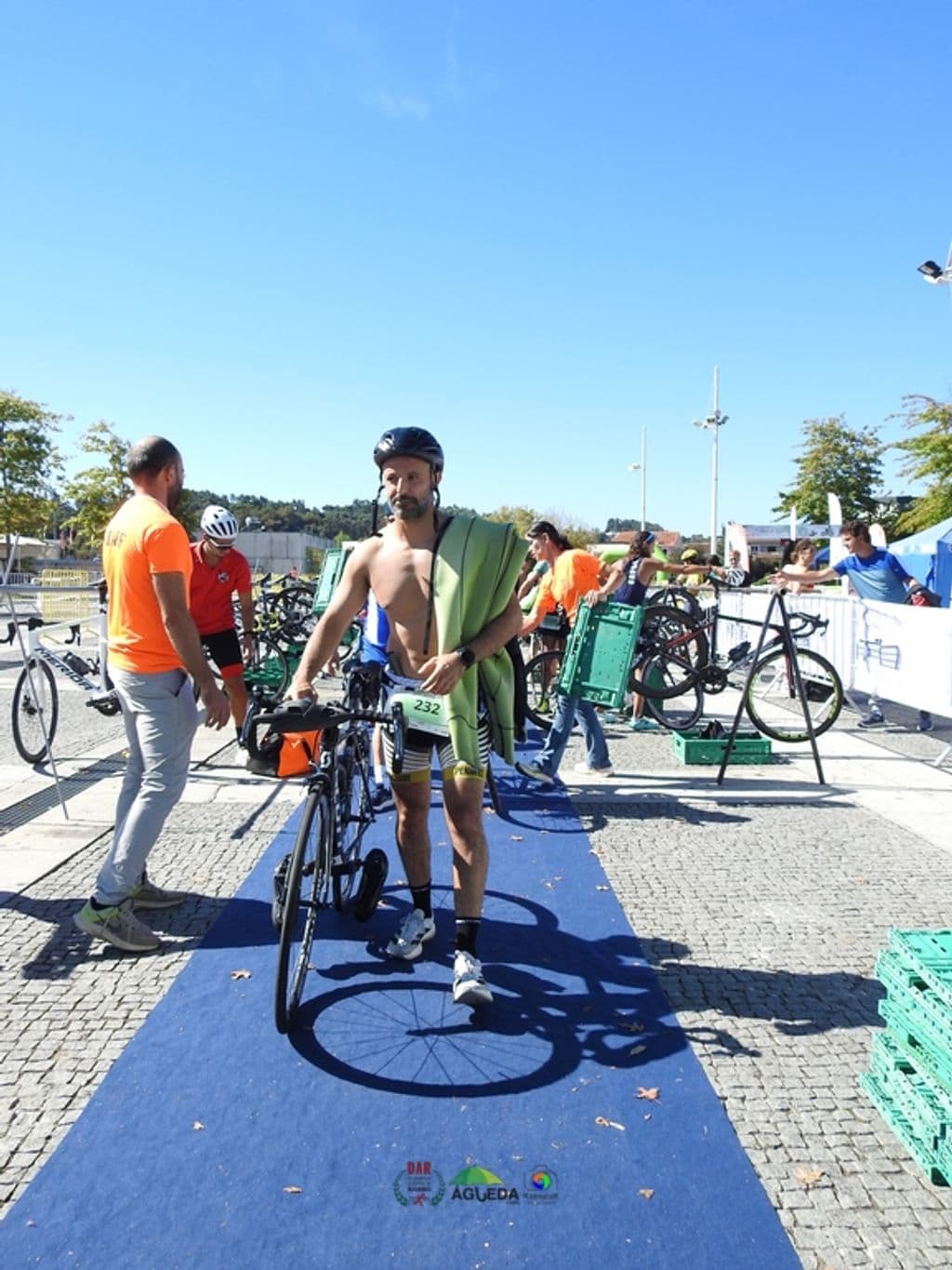 Atleta com o dorsal 232