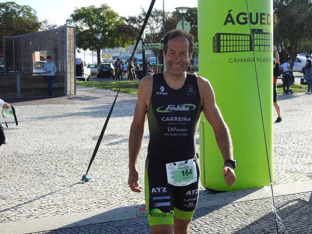 Atleta com o dorsal 164