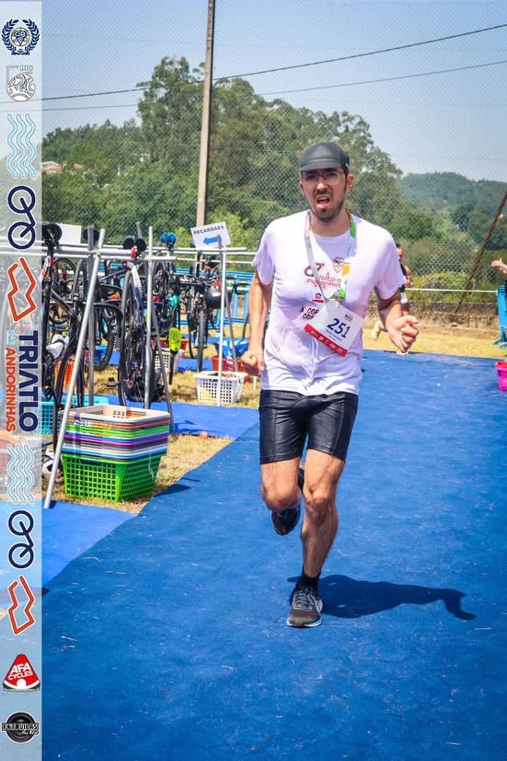 Atleta com o dorsal 251