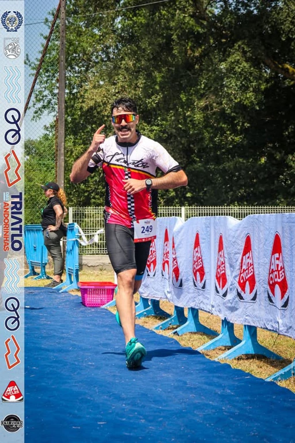 Atleta com o dorsal 249