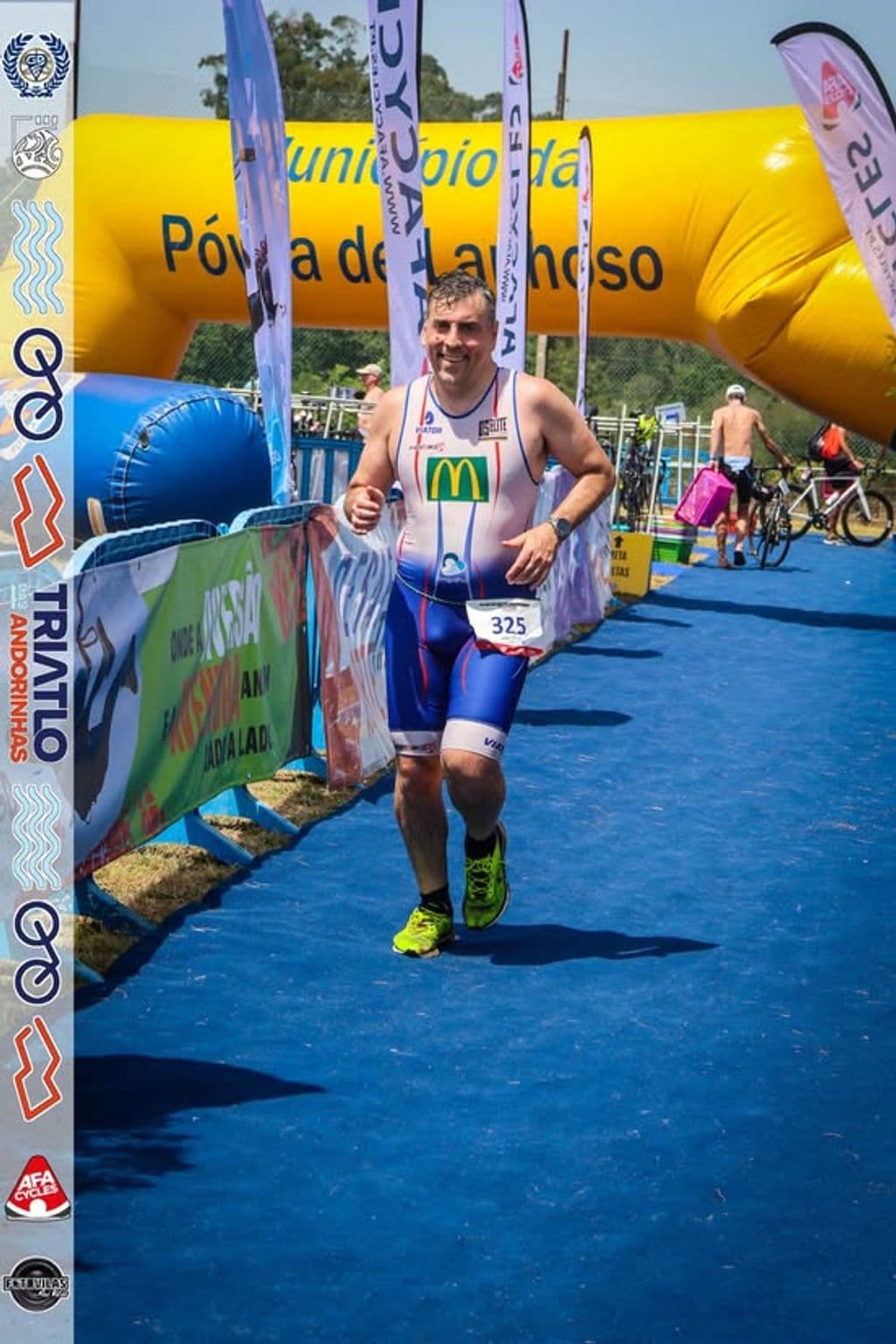 Atleta com o dorsal 325