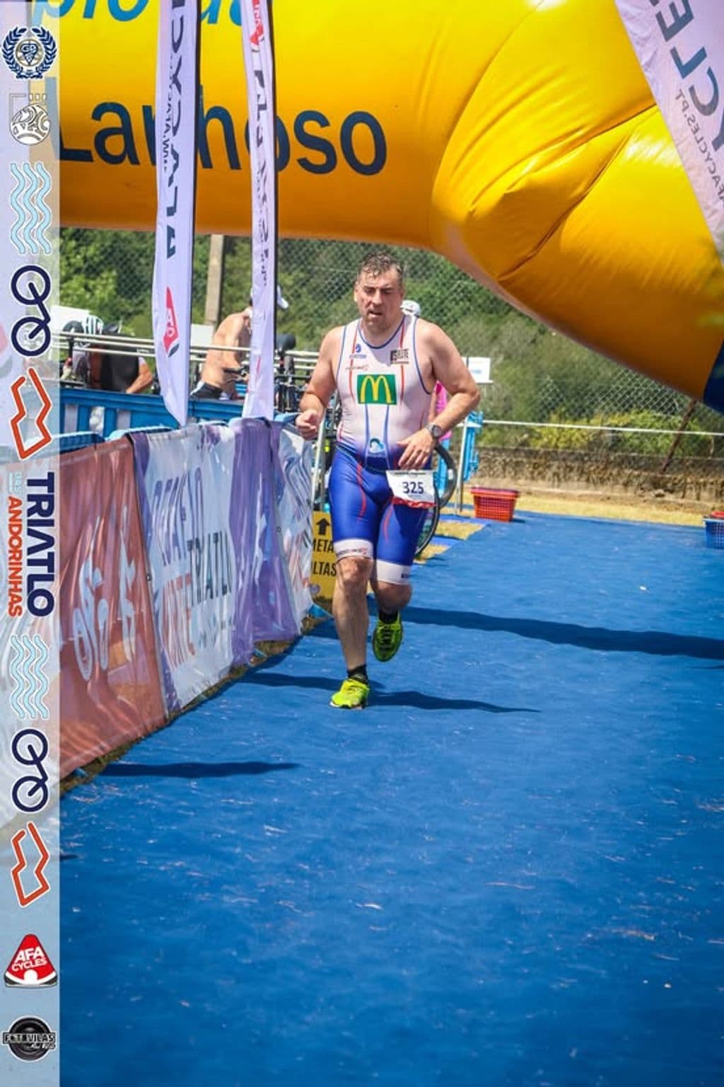 Atleta com o dorsal 325