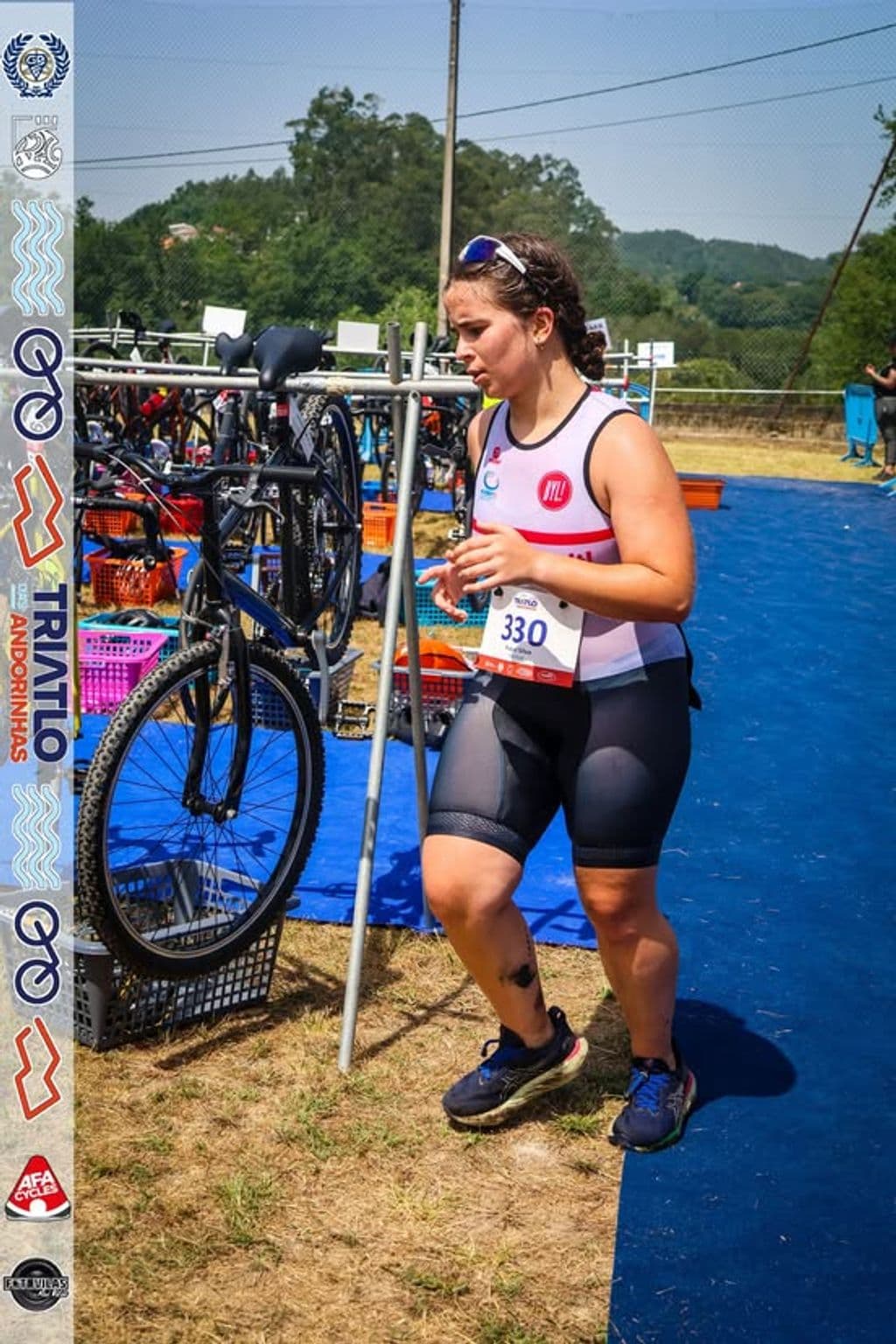 Atleta com o dorsal 330