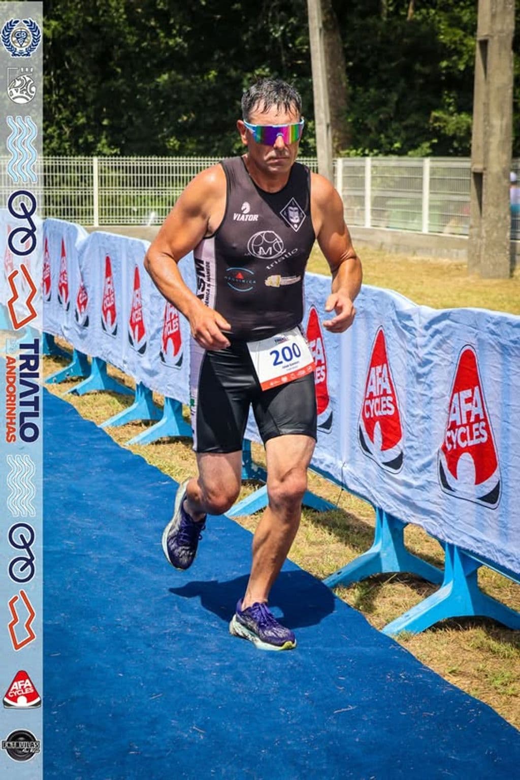 Atleta com o dorsal 200