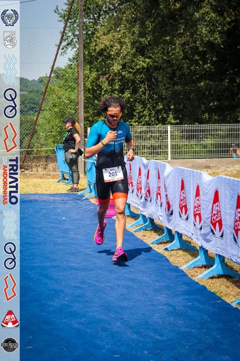 Atleta com o dorsal 201