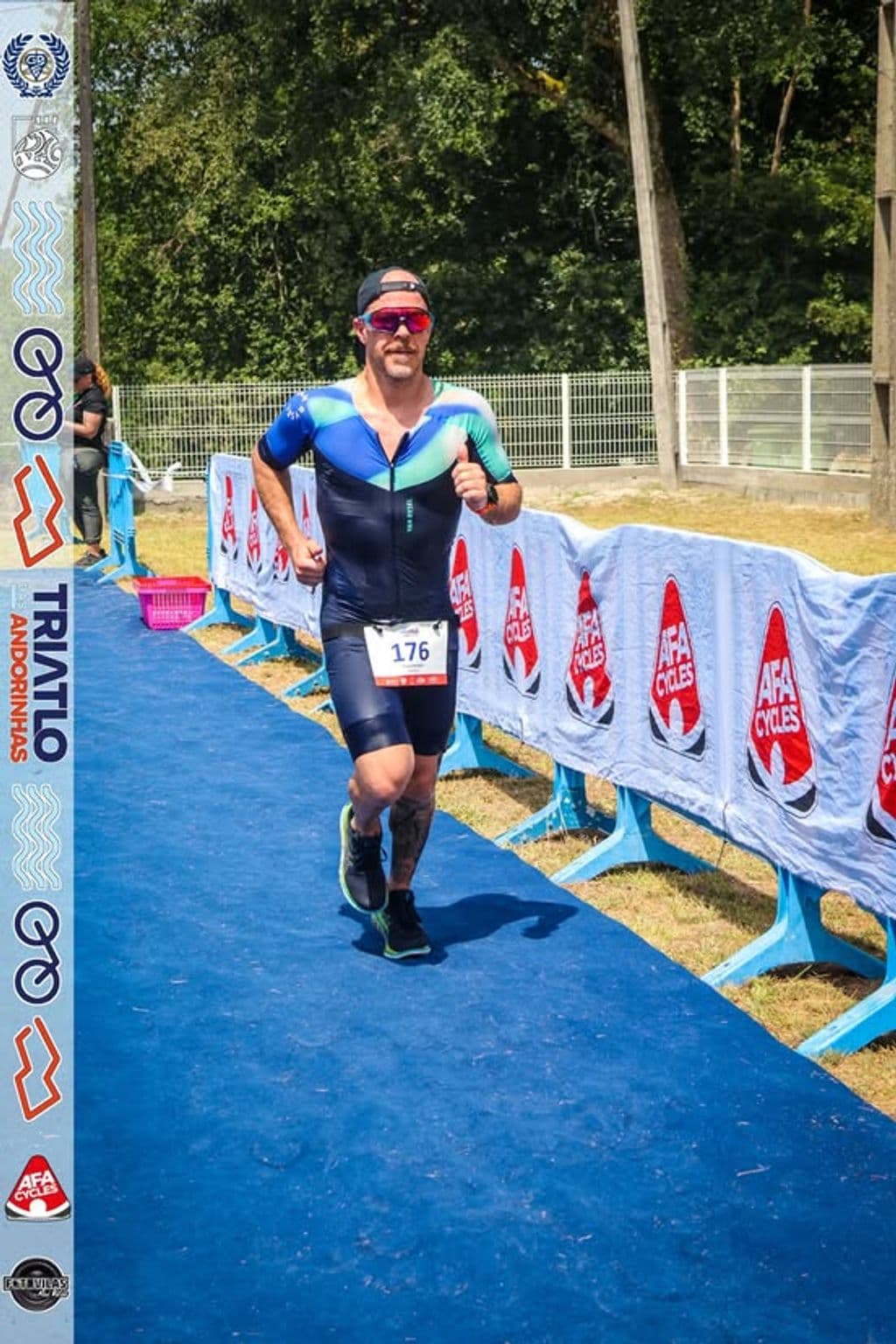 Atleta com o dorsal 176