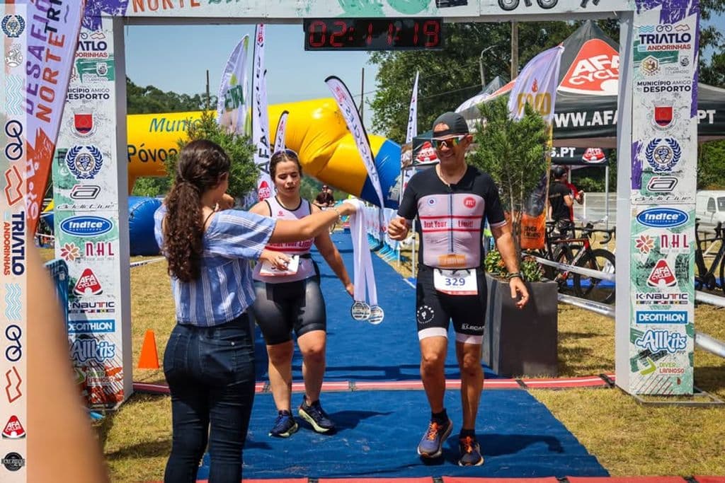 Atleta com o dorsal 329
