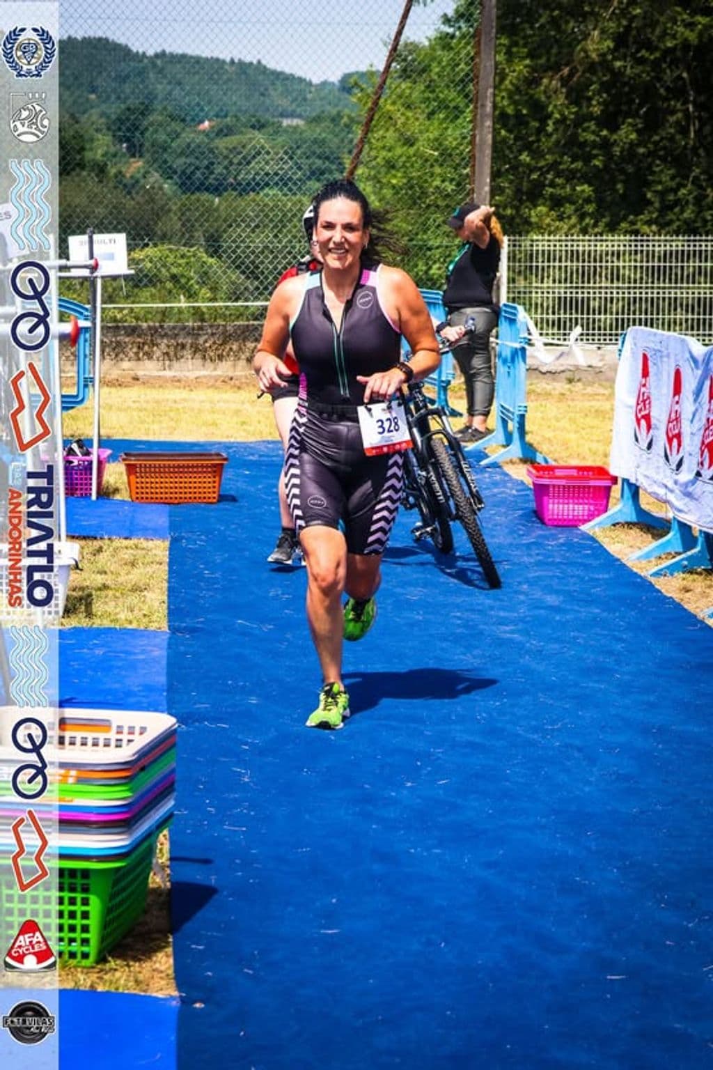 Atleta com o dorsal 328