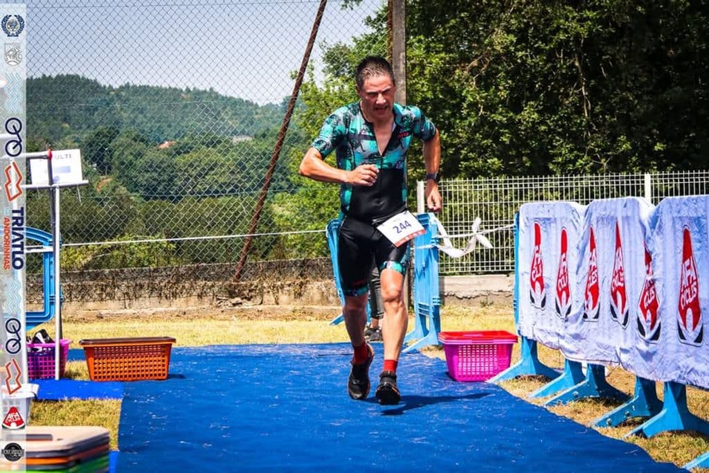 Atleta com o dorsal 244