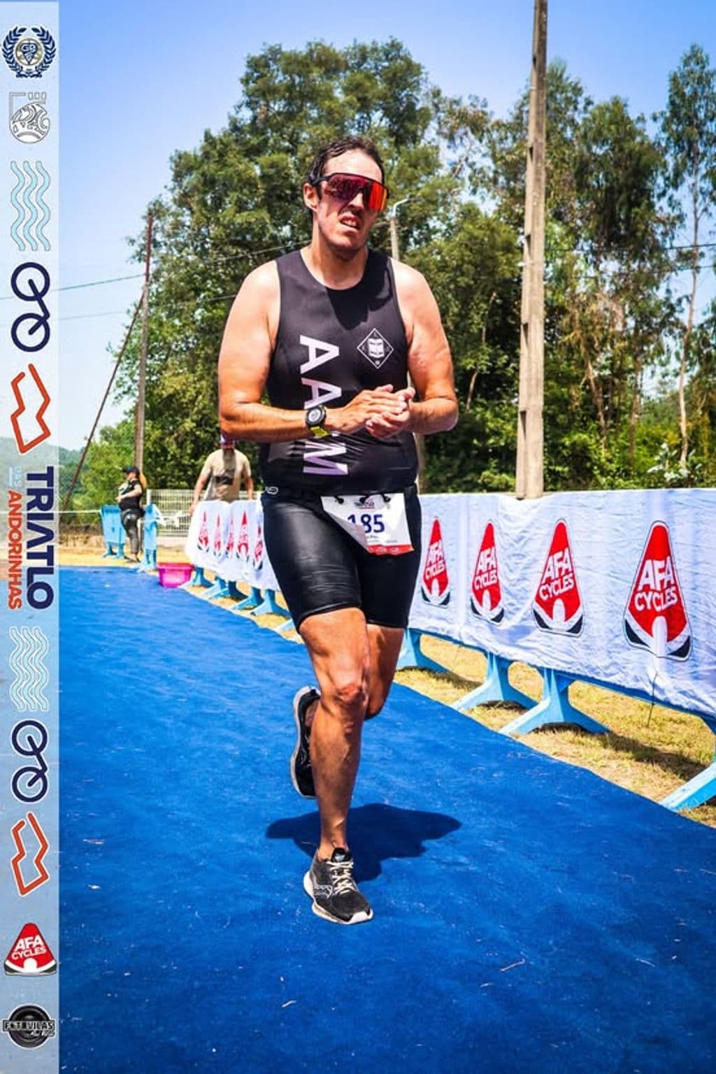 Atleta com o dorsal 185