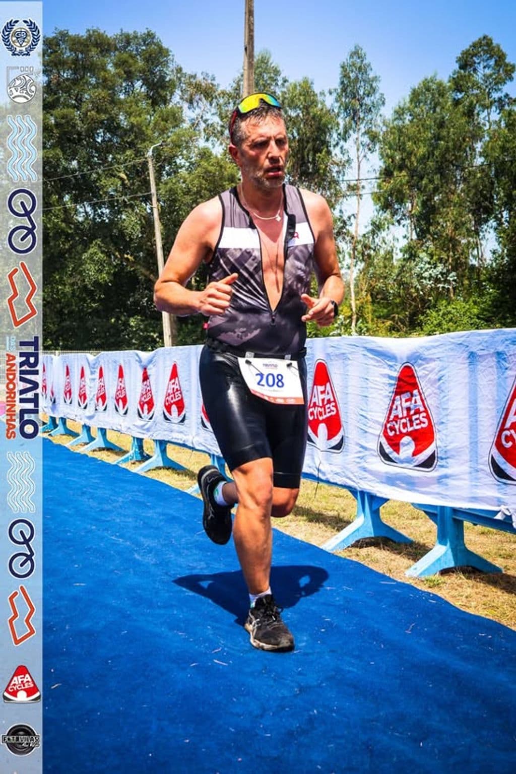 Atleta com o dorsal 208